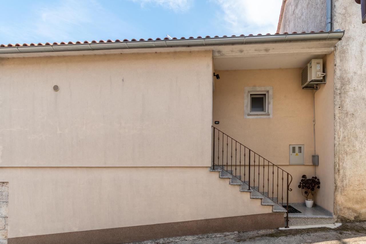 Apartman Palada Zminj Экстерьер фото